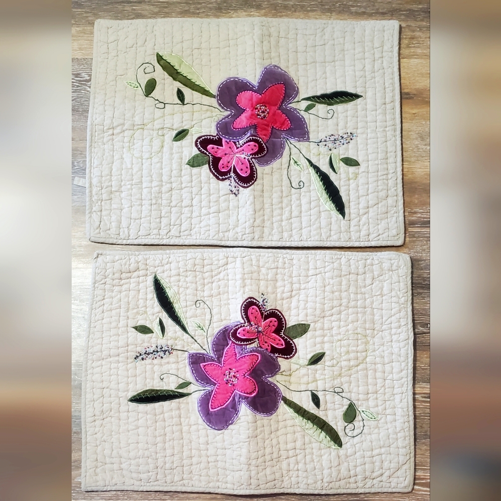 Pottery Barn Pillow Shams 2 Pick Stitch Floral applique Linen Cotton Standard sz